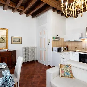 Corte Rialto , Venedig Italien